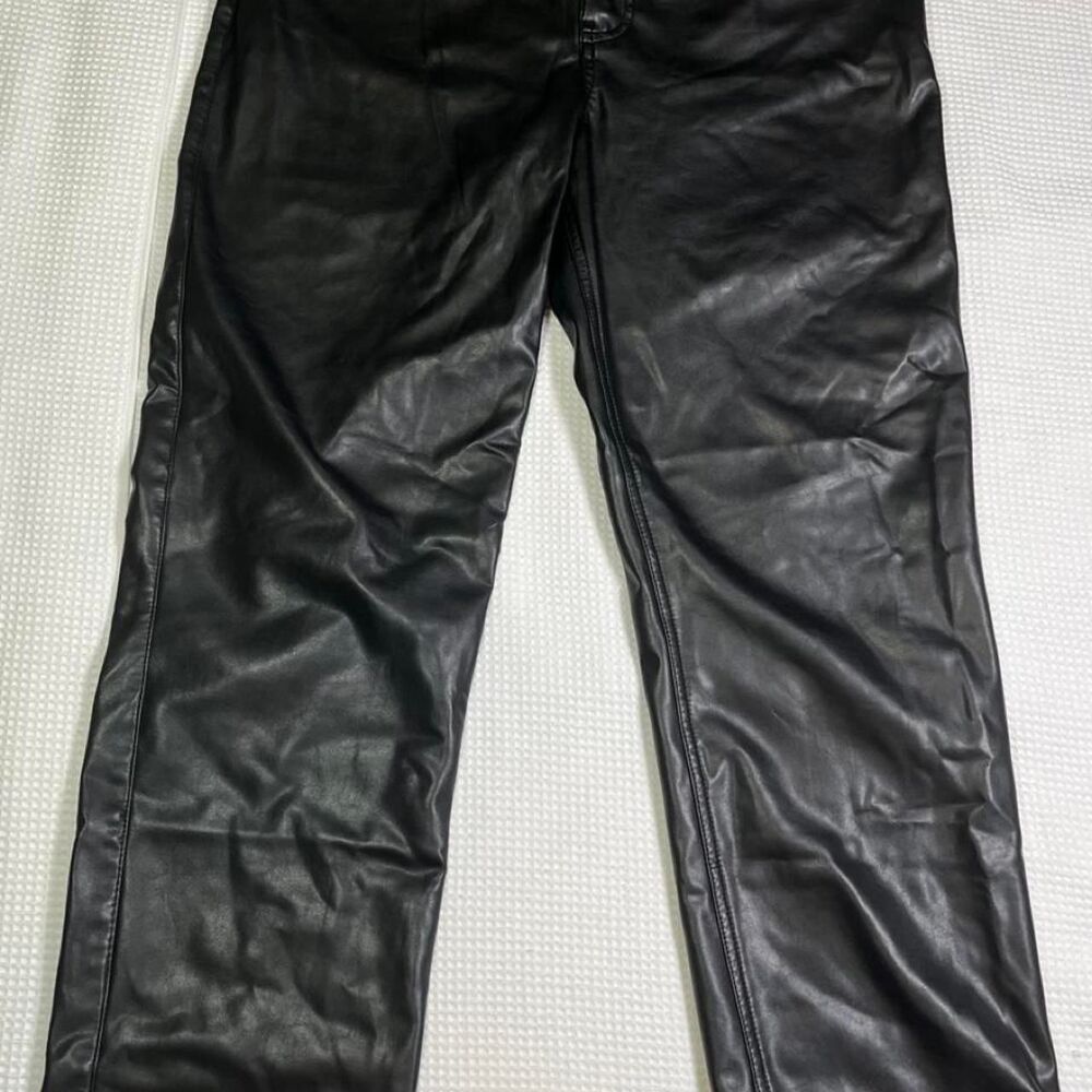 Women’s Abercrombie & Fitch black leather pants size 32 /14 high rise 90s straig